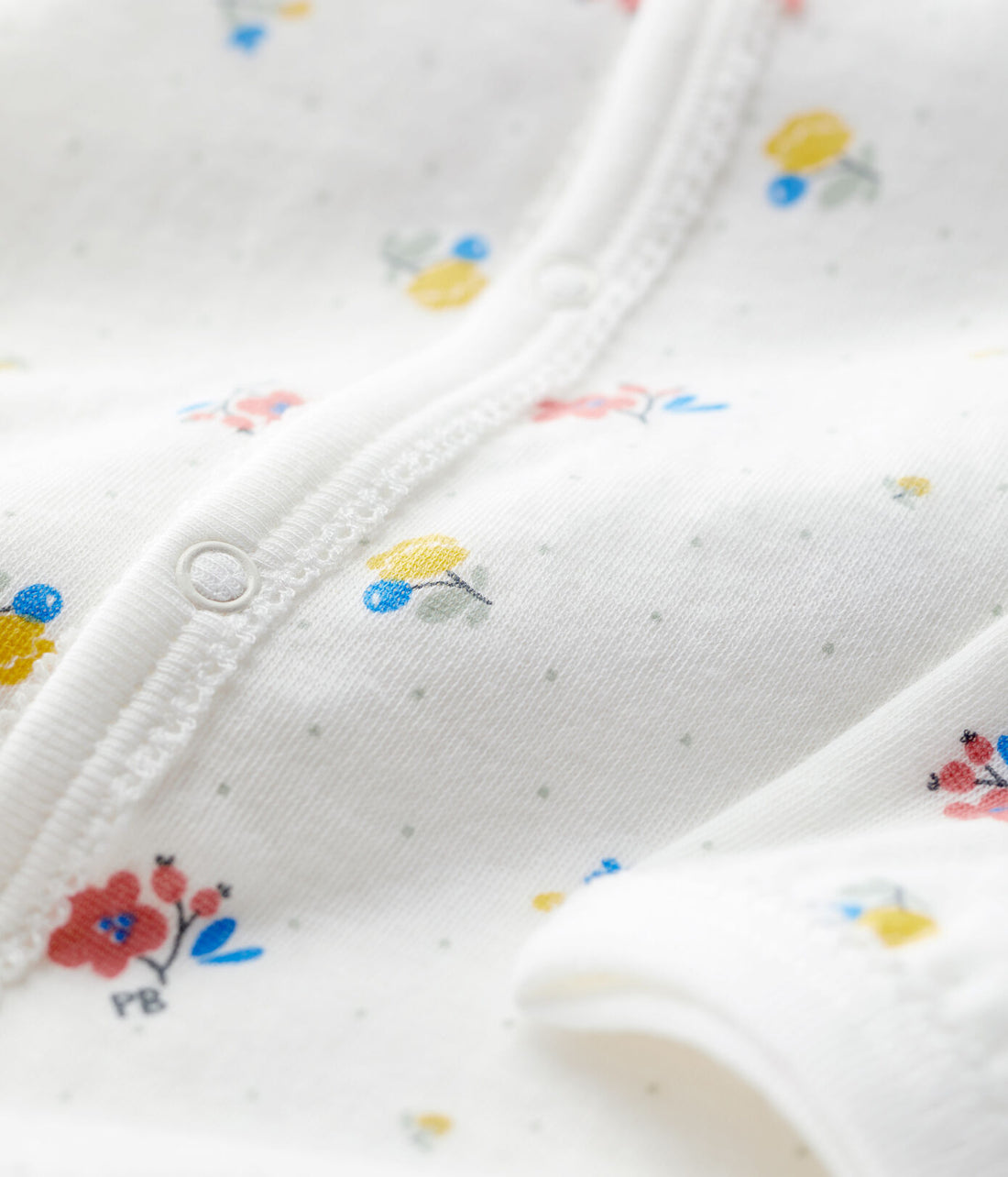 PYJAMAS MED BLOMSTER